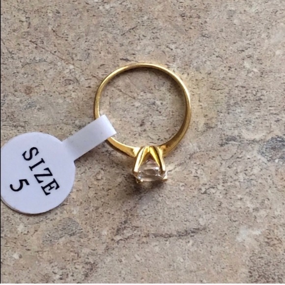 WHITE TOPAZ RING - Picture 6 of 8